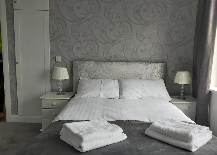 Gurraun House בית נופש קילקי